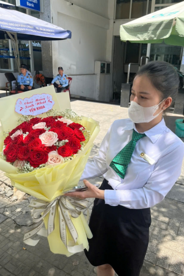 bó hoa hồng đỏ tưởi hoa việt 247