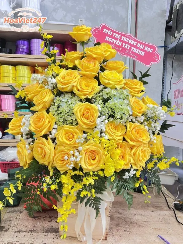 giỏ hồng vàng shop hoa hai bà trưng