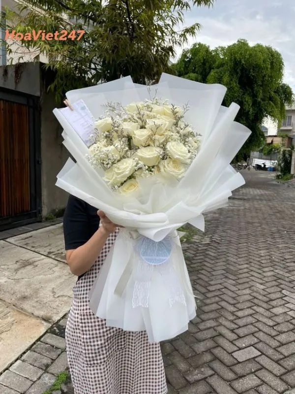 bó hoa hồng trắng 