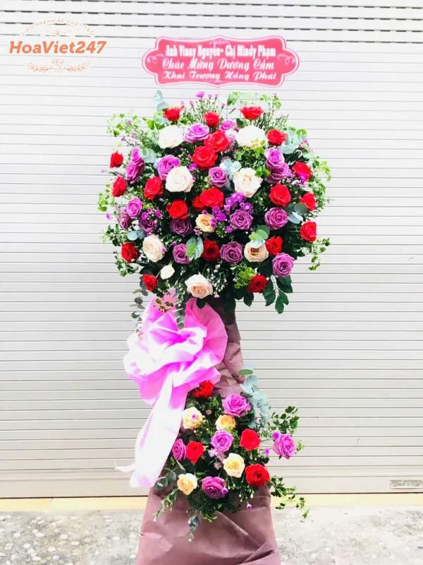 kệ hoa khai trương shop hoa hoàng mai