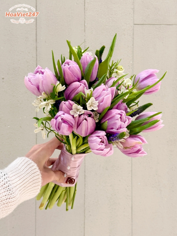 Hoa cưới Tulip màu tím sang trọng và trang nhã