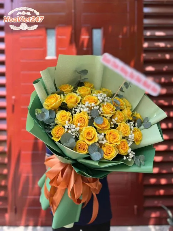 bó hoa hồng vàng tặng 20 10 