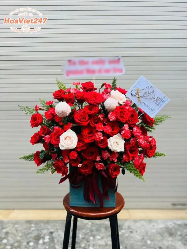 giỏ hoa hồng đỏ ý nghĩa