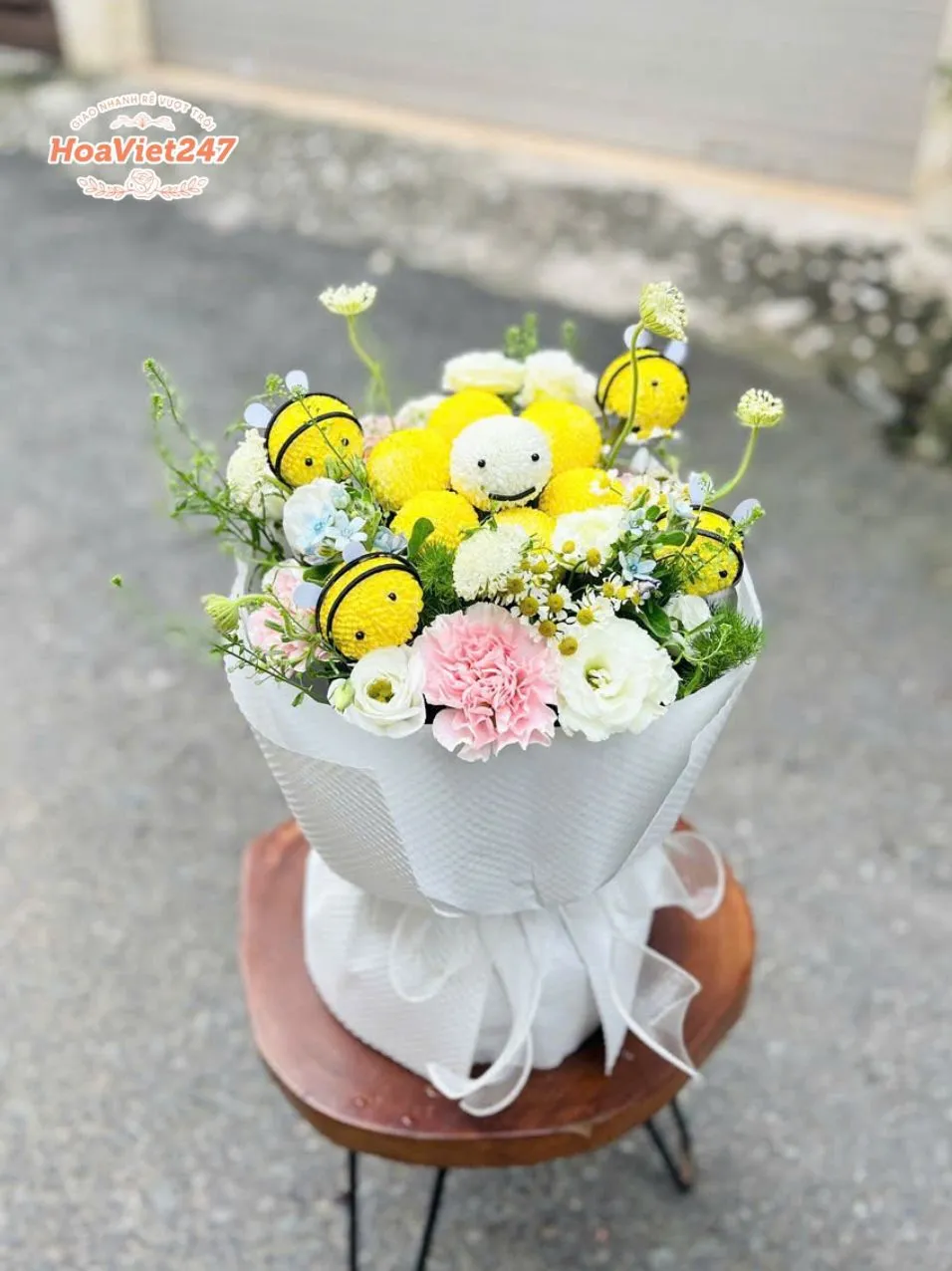 Bo Hoa Tot Nghiep Tong Vang Bht131 Hien Dai